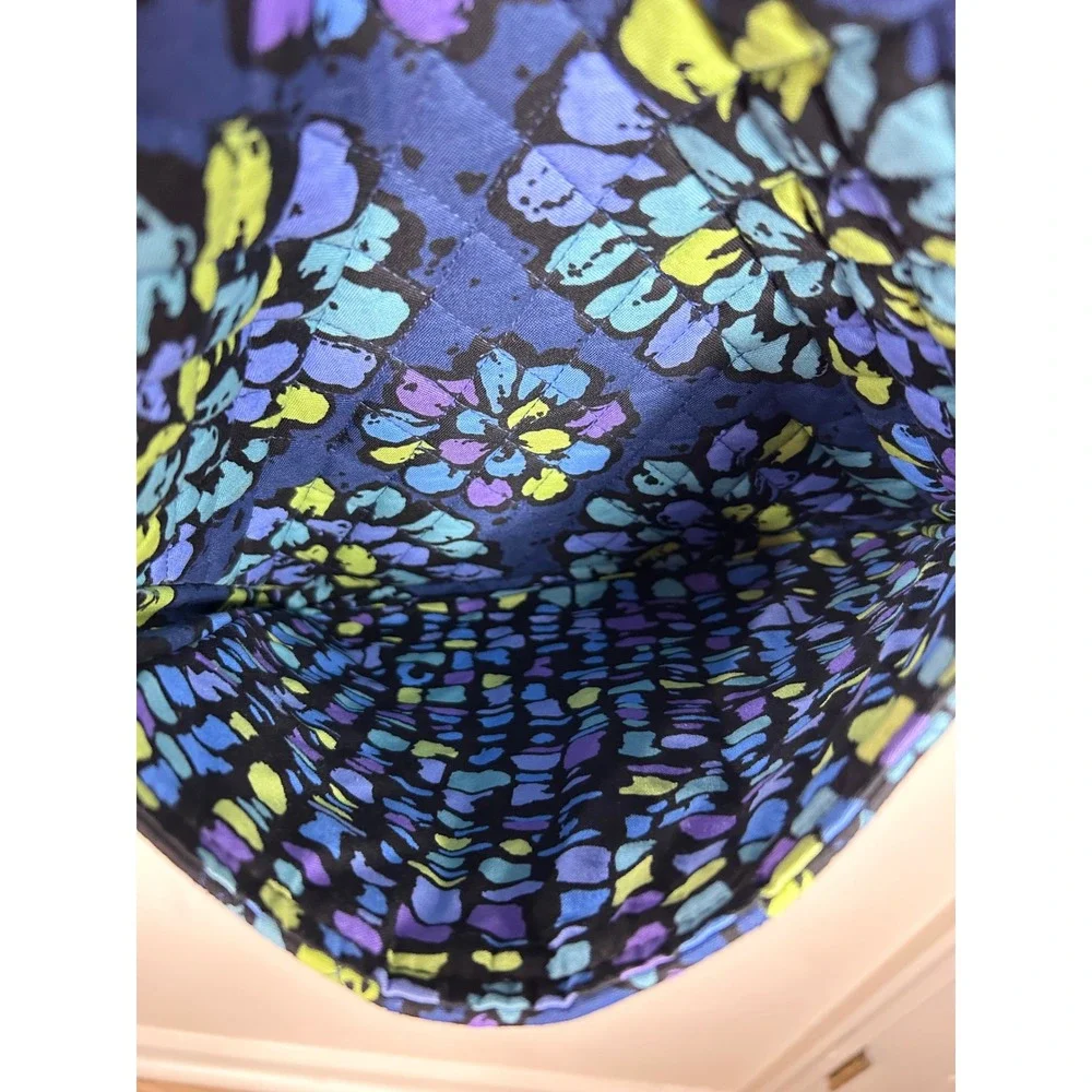 Vera Bradley Indigo Pop Hipster Crossbody Bag Blue Floral Quilted Cotton RETIRED